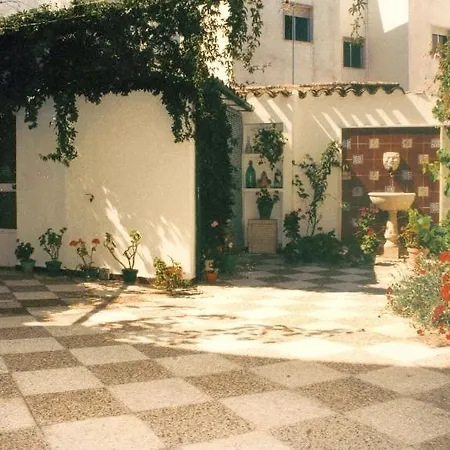 La Real Apartahotel *